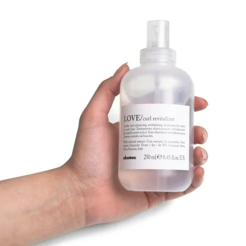 Davines - Essential Haircare Love Curl Revitalizer 250 ml |Coserty.com
