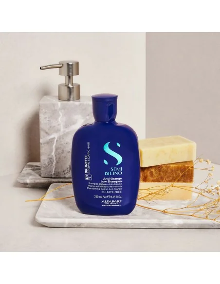 Alfaparf - Semi di Lino Brunette Anti-Orange Low Champú 250 ml | Coserty.com